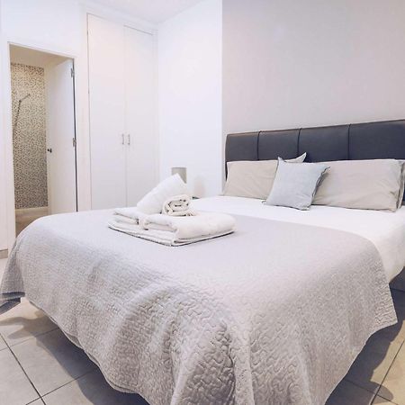 Appartamento 2Br In The Zoko Contemporary And Convenient Gibilterra Esterno foto